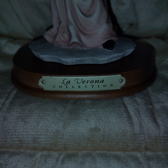 La Verona Collection - Picture 2 of 4